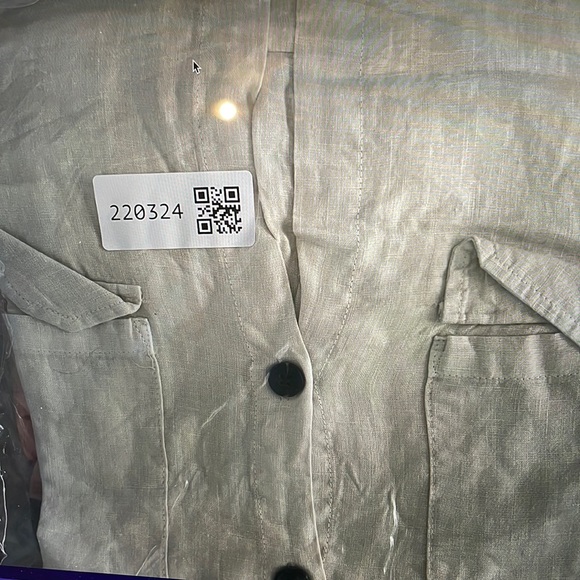 Zara Button Down top - Picture 2 of 5